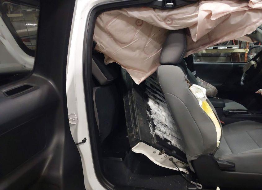 Photo 8 of 2022 Toyota Tacoma SR V6 (VIN 3TYRZ5CN3NT021239)