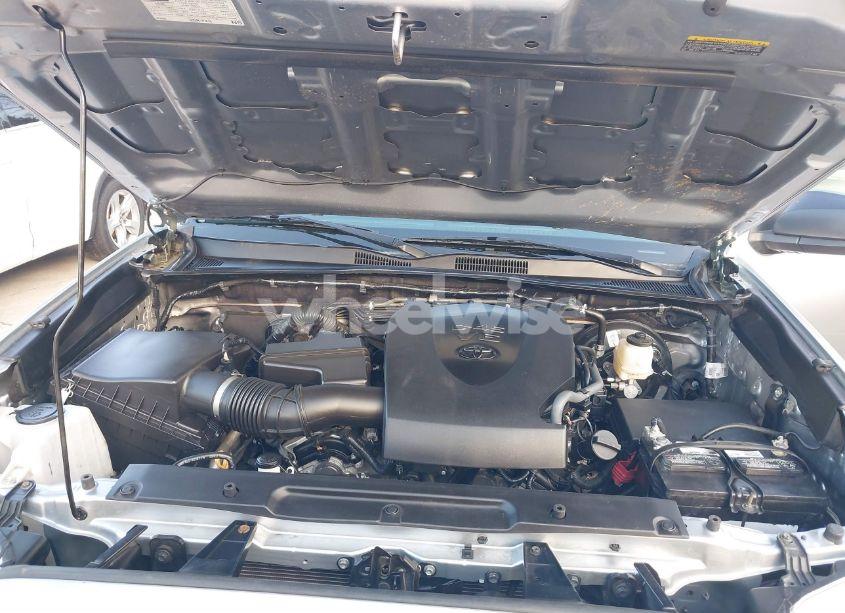 Photo 10 of 2022 Toyota Tacoma SR V6 (VIN 3TYRZ5CN4NT014302)