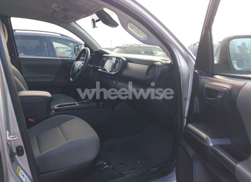 Photo 5 of 2022 Toyota Tacoma SR V6 (VIN 3TYRZ5CN4NT014302)