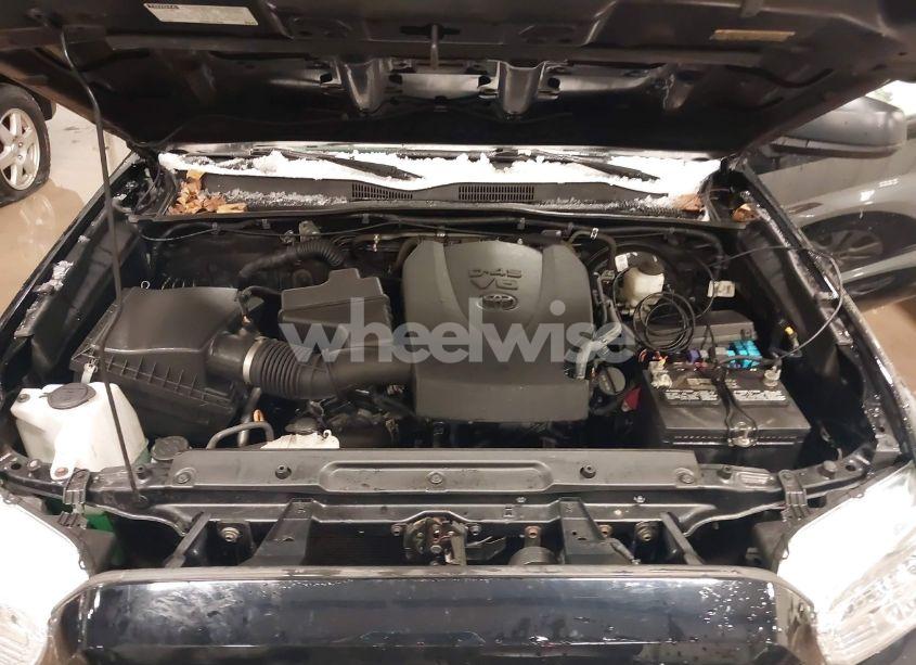 Photo 10 of 2022 Toyota Tacoma SR V6 (VIN 3TYRZ5CN5NT014891)