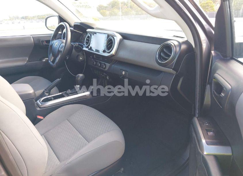 Photo 5 of 2022 Toyota Tacoma SR5 V6 (VIN 3TYRZ5CN5NT020528)