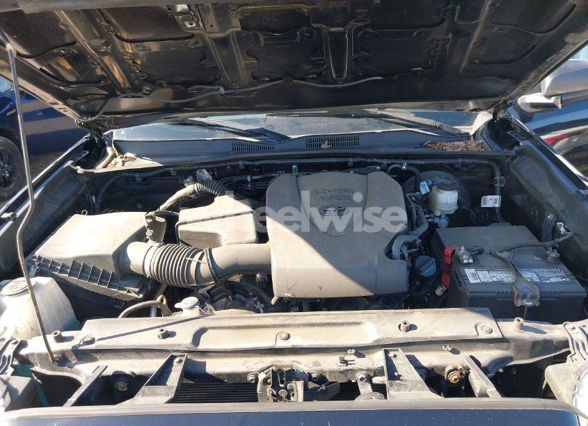 Photo 10 of 2020 Toyota Tacoma SR V6 (VIN 3TYRZ5CN7LT000455)