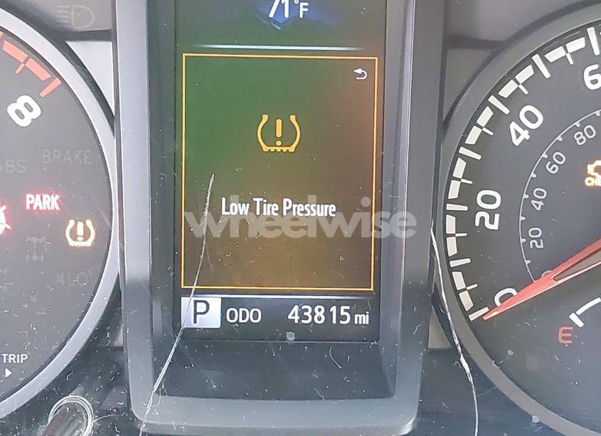 Photo 15 of 2020 Toyota Tacoma SR V6 (VIN 3TYRZ5CN7LT000455)