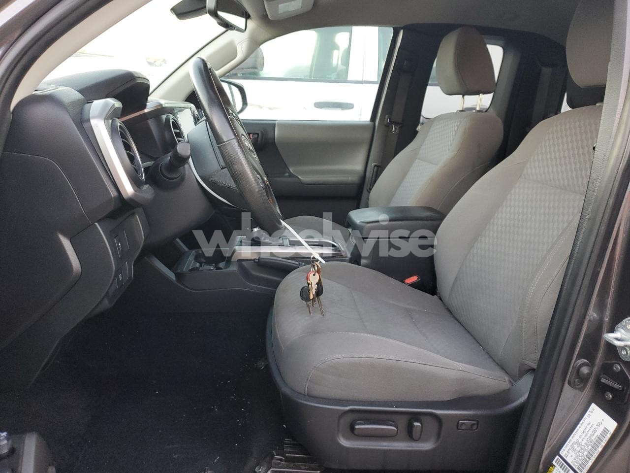 Photo 7 of 2022 TOYOTA TACOMA ACCESS CAB (VIN 3TYRZ5CN7NT023740)