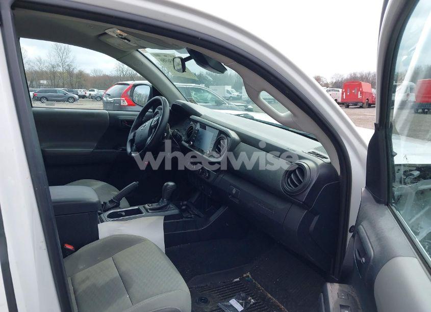 Photo 5 of 2020 Toyota Tacoma SR (VIN 3TYSX5EN5LT001592)