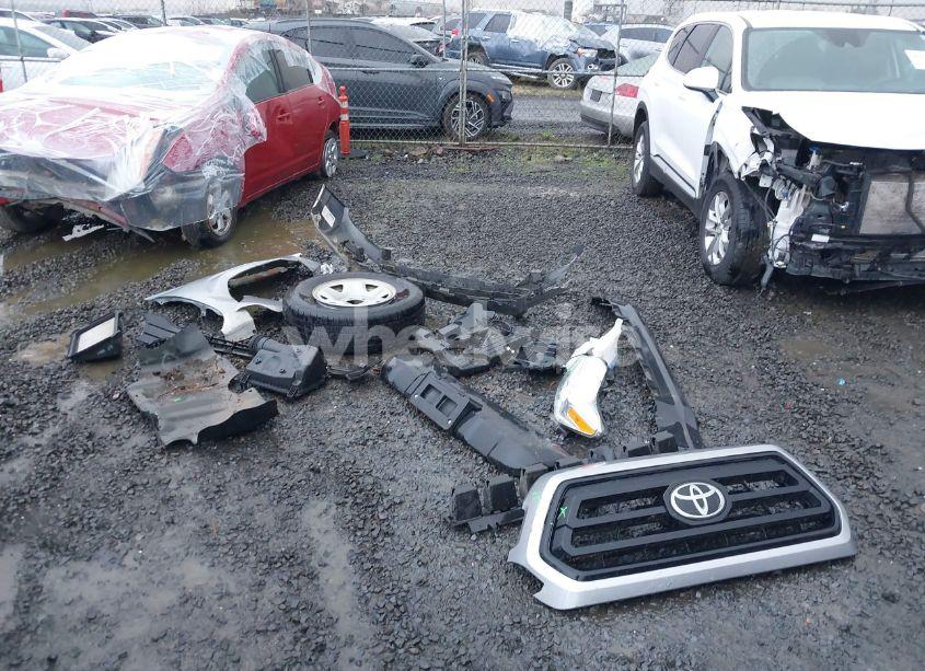 Photo 12 of 2021 Toyota Tacoma SR (VIN 3TYSX5EN9MT005307)