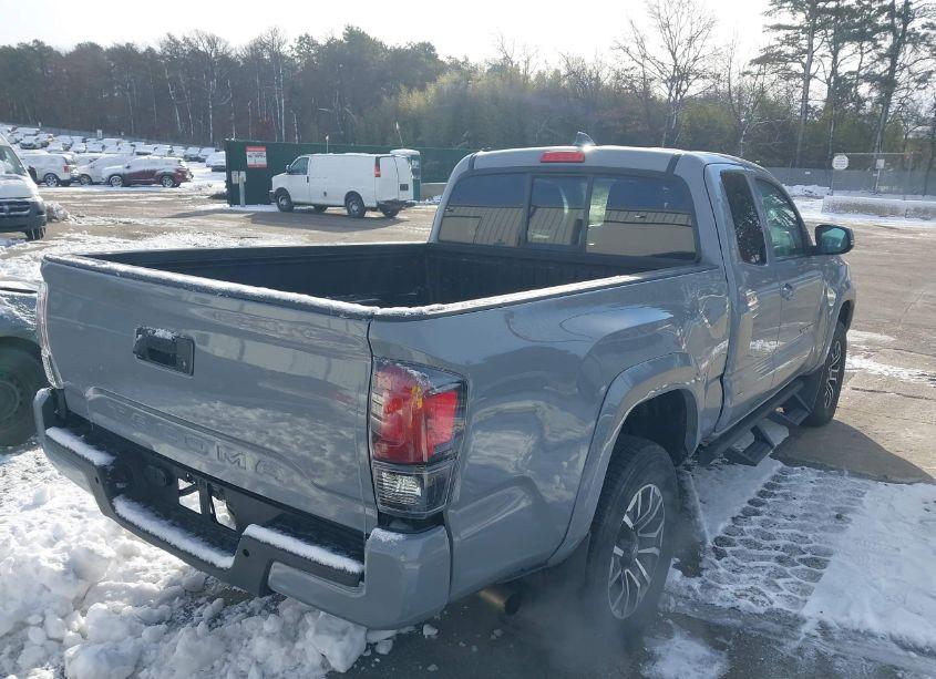 Photo 4 of 2021 Toyota Tacoma (VIN 3TYSZ5AN1MT014549)