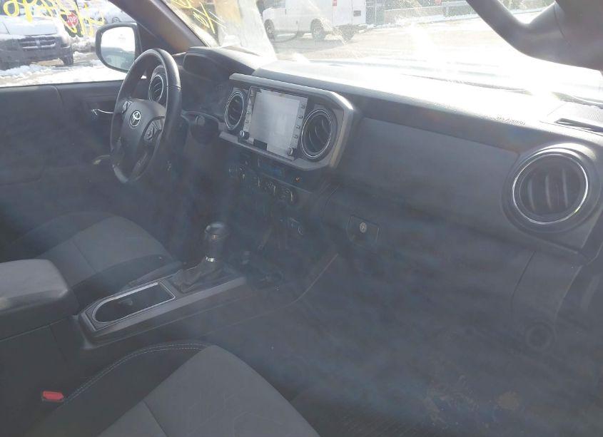 Photo 5 of 2021 Toyota Tacoma (VIN 3TYSZ5AN1MT014549)