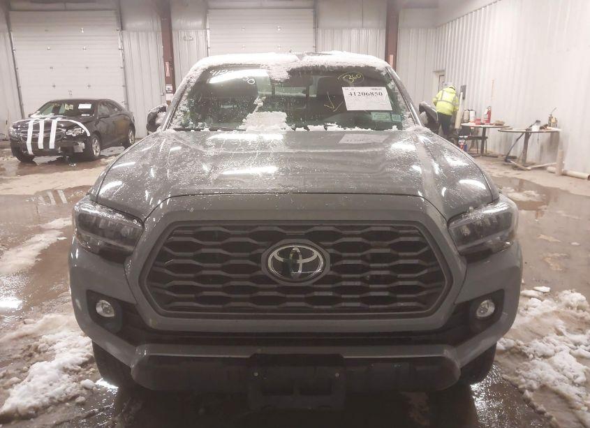 Photo 12 of 2021 Toyota Tacoma TRD OFF-ROAD (VIN 3TYSZ5AN1MT017046)