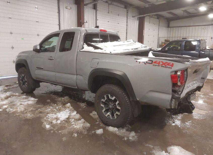 Photo 3 of 2021 Toyota Tacoma TRD OFF-ROAD (VIN 3TYSZ5AN1MT017046)