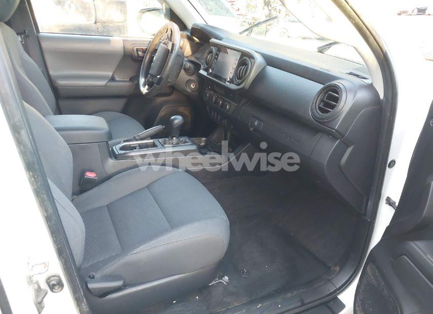 Photo 5 of 2021 Toyota Tacoma SR V6 (VIN 3TYSZ5AN1MT043906)