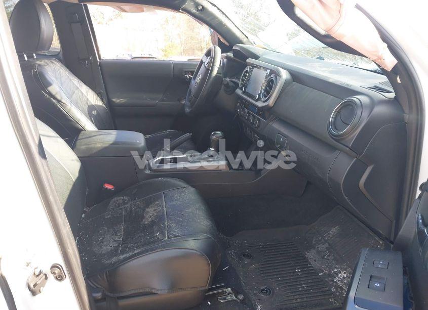 Photo 5 of 2022 Toyota Tacoma TRD OFF ROAD (VIN 3TYSZ5AN1NT053305)