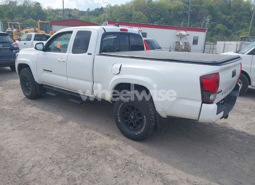 Photo 3 of 2022 Toyota Tacoma SR5 V6 (VIN 3TYSZ5AN1NT092590)