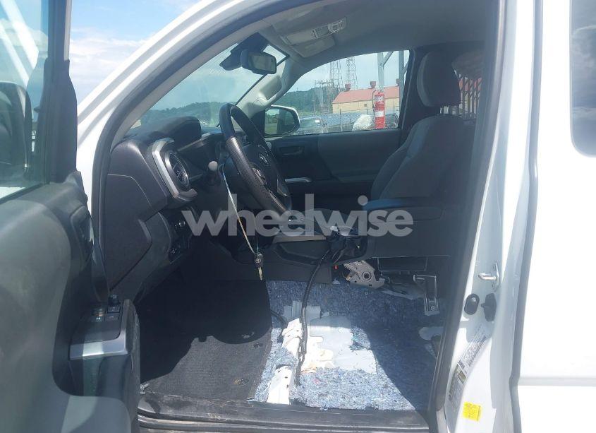 Photo 5 of 2022 Toyota Tacoma SR5 V6 (VIN 3TYSZ5AN1NT092590)