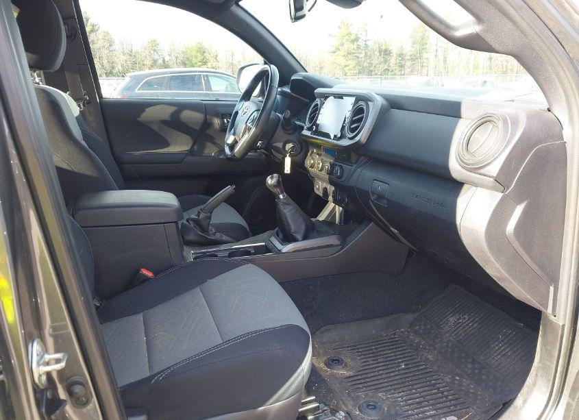 Photo 5 of 2021 Toyota Tacoma TRD SPORT (VIN 3TYSZ5AN2MT013572)