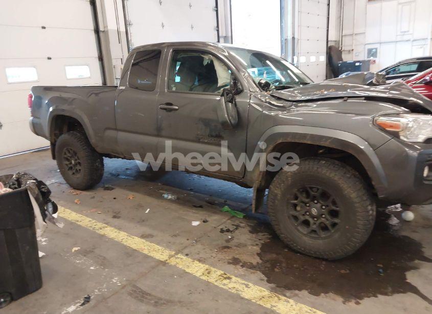 2021 Toyota Tacoma SR5 V6 (VIN 3TYSZ5AN3MT034530) main photo