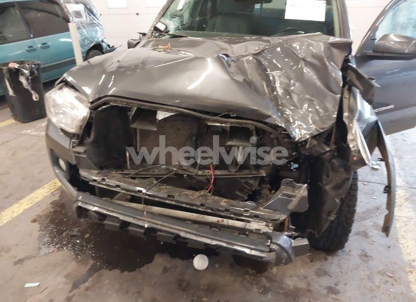 Photo 4 of 2021 Toyota Tacoma SR5 V6 (VIN 3TYSZ5AN3MT034530)