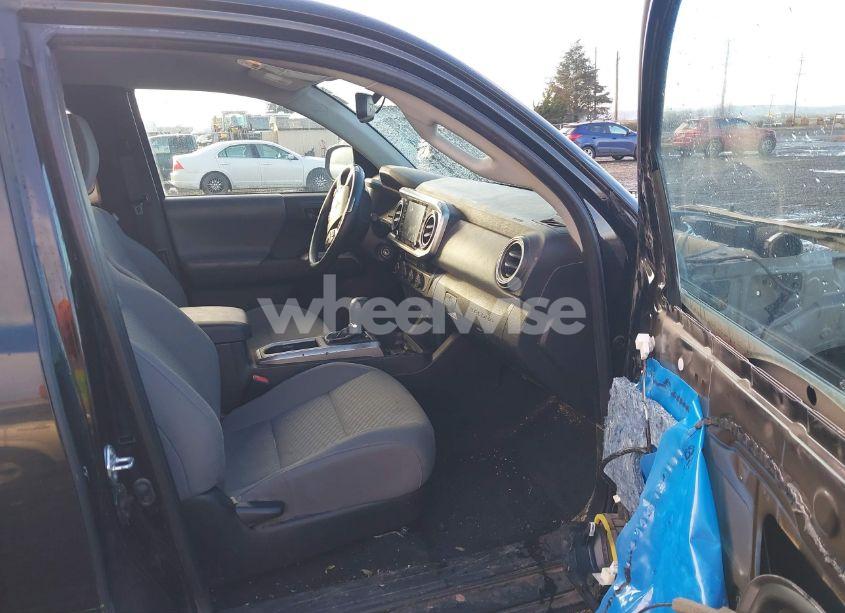 Photo 5 of 2022 Toyota Tacoma SR5 V6 (VIN 3TYSZ5AN3NT076472)