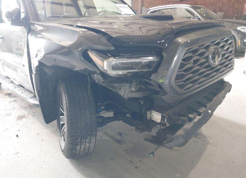 Photo 6 of 2022 Toyota Tacoma TRD SPORT (VIN 3TYSZ5AN6NT073744)