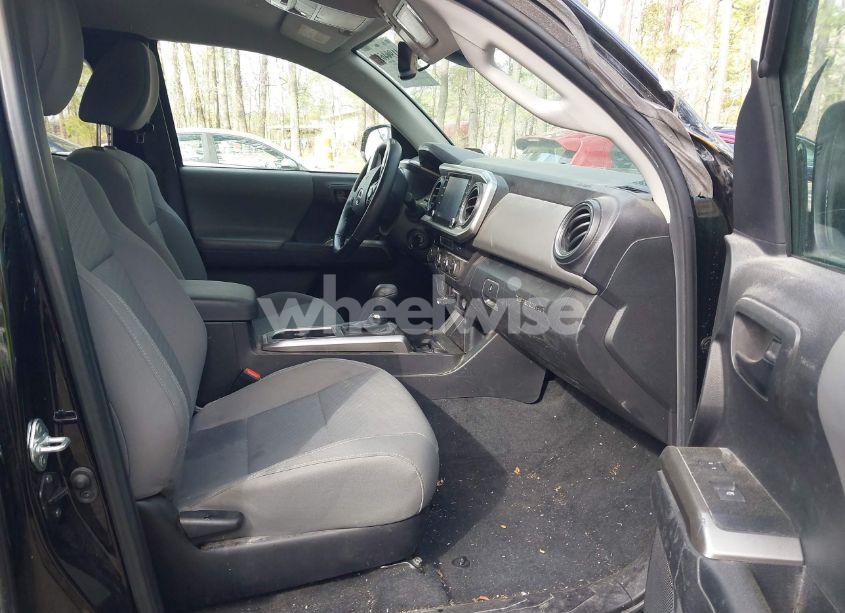 Photo 5 of 2022 Toyota Tacoma SR5 V6 (VIN 3TYSZ5AN8NT093249)