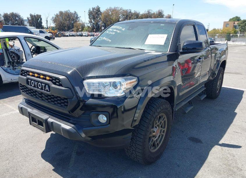 Photo 2 of 2022 Toyota Tacoma SR5 V6 (VIN 3TYSZ5AN9NT095317)