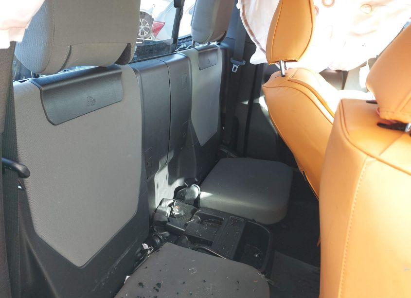 Photo 8 of 2020 Toyota Tacoma SR5 V6 (VIN 3TYSZ5ANXLT002060)