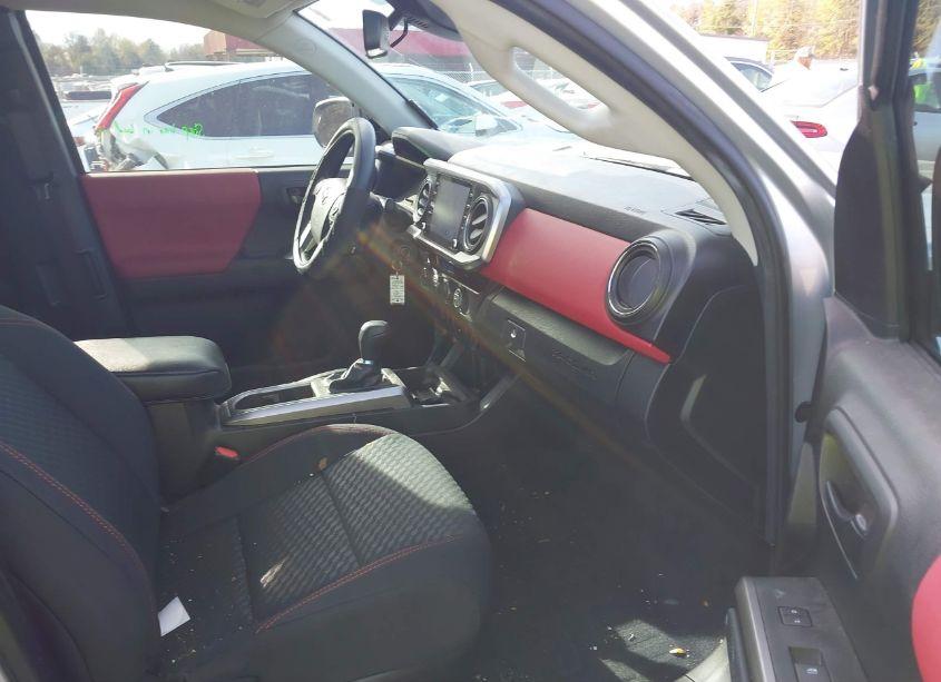Photo 5 of 2022 Toyota Tacoma SR5 V6 (VIN 3TYSZ5ANXNT089302)