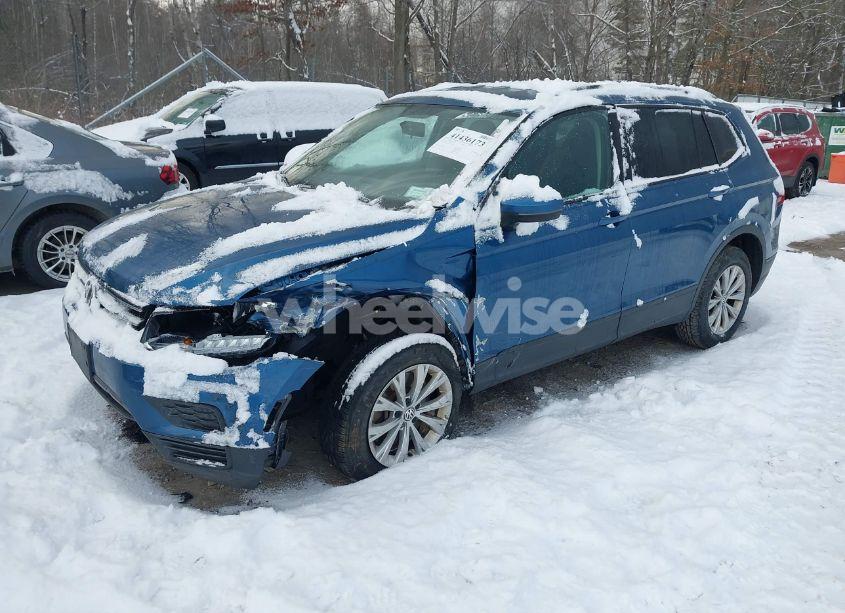 Photo 2 of 2019 Volkswagen Tiguan 2.0T S (VIN 3VV0B7AX0KM140226)