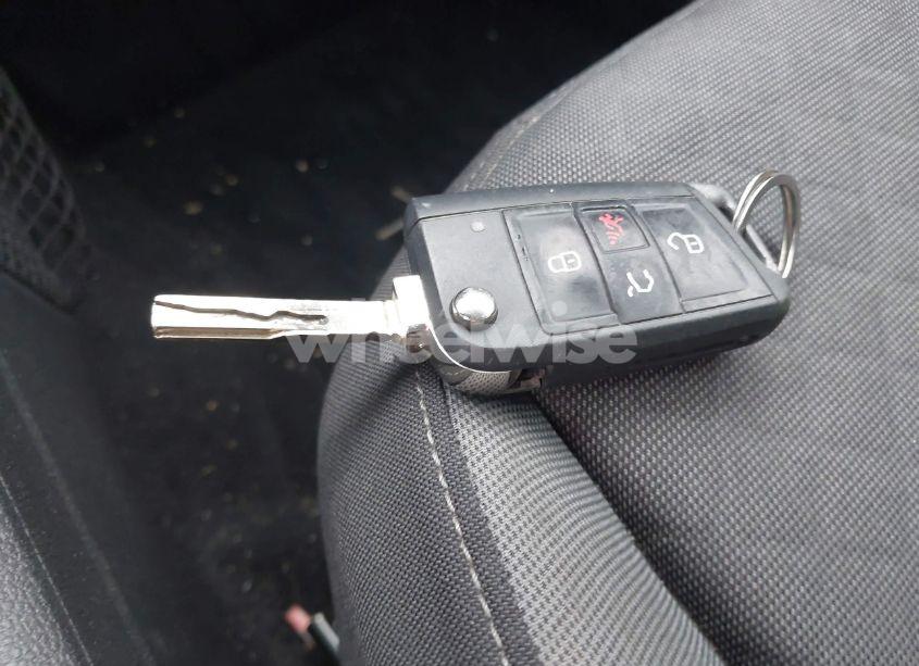 Photo 11 of 2020 Volkswagen Tiguan S (VIN 3VV0B7AX0LM123394)