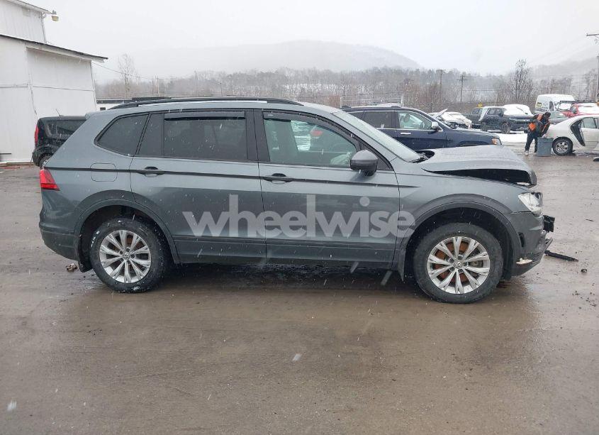 Photo 14 of 2020 Volkswagen Tiguan S (VIN 3VV0B7AX0LM123394)