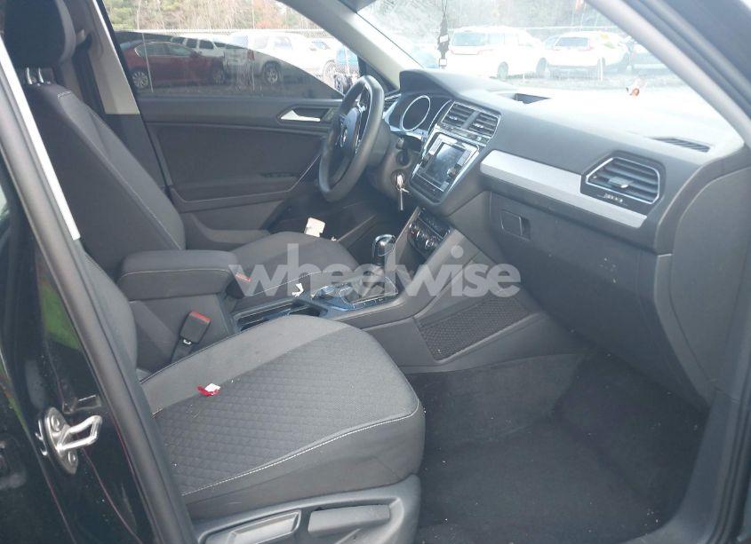 Photo 5 of 2021 Volkswagen Tiguan 2.0T S (VIN 3VV0B7AX0MM007260)