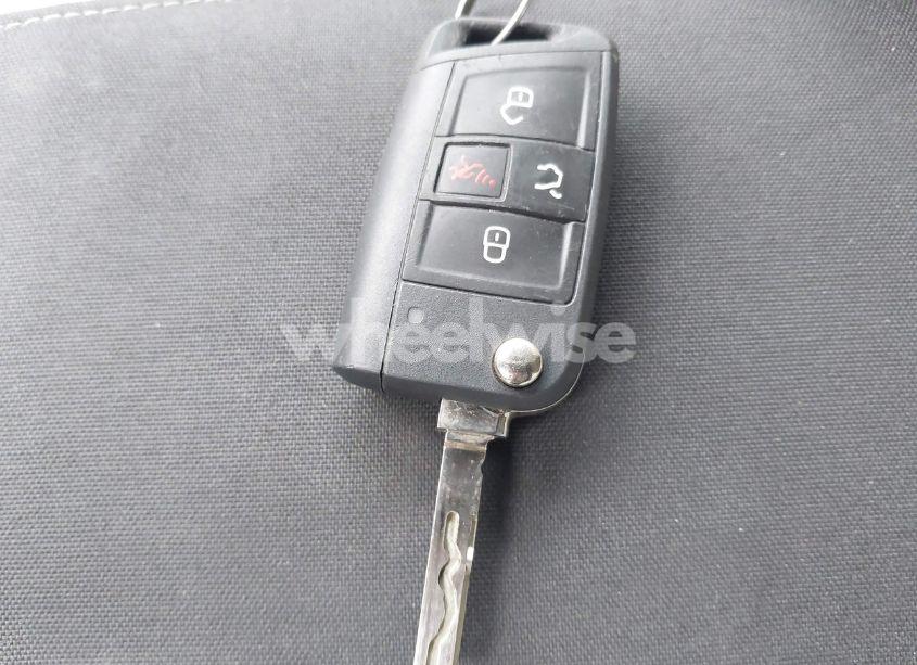 Photo 11 of 2018 Volkswagen Tiguan 2.0T S (VIN 3VV0B7AX1JM067415)