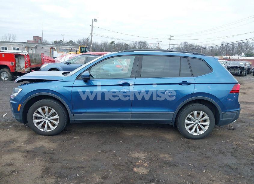 Photo 14 of 2018 Volkswagen Tiguan 2.0T S (VIN 3VV0B7AX1JM067415)