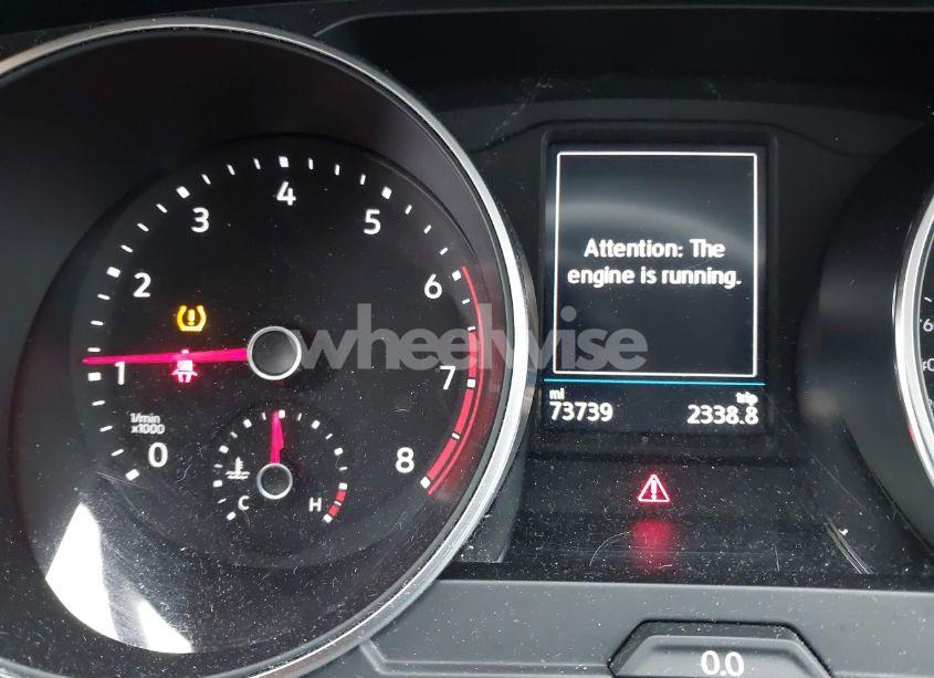 Photo 15 of 2018 Volkswagen Tiguan 2.0T S (VIN 3VV0B7AX1JM067415)