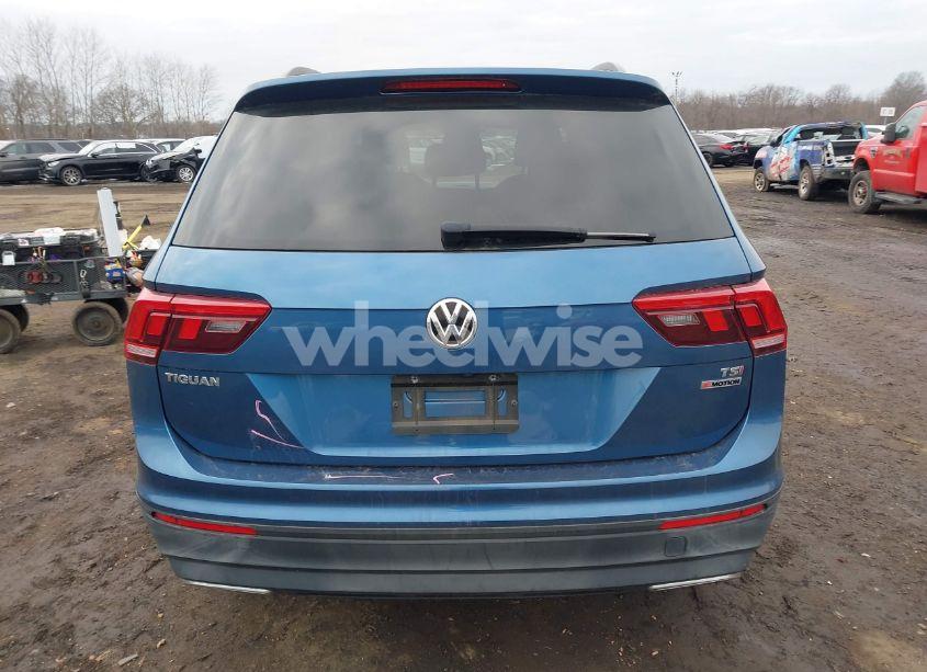 Photo 16 of 2018 Volkswagen Tiguan 2.0T S (VIN 3VV0B7AX1JM067415)