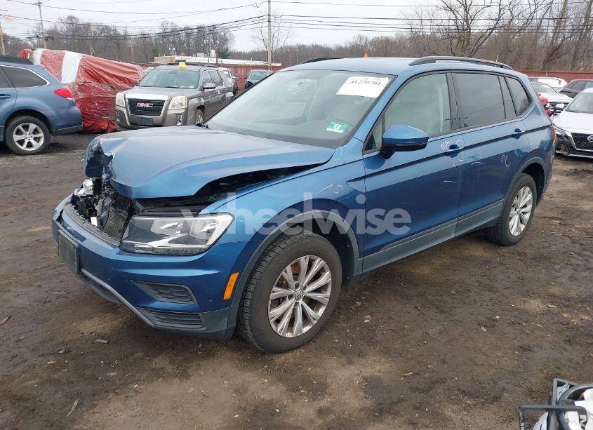 Photo 2 of 2018 Volkswagen Tiguan 2.0T S (VIN 3VV0B7AX1JM067415)