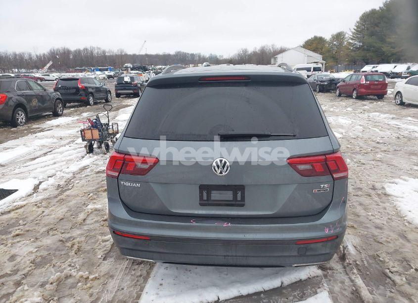 Photo 16 of 2018 Volkswagen Tiguan 2.0T S (VIN 3VV0B7AX1JM143571)