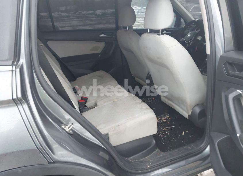 Photo 8 of 2018 Volkswagen Tiguan 2.0T S (VIN 3VV0B7AX1JM143571)