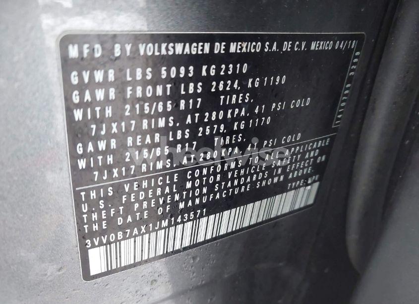 Photo 9 of 2018 Volkswagen Tiguan 2.0T S (VIN 3VV0B7AX1JM143571)