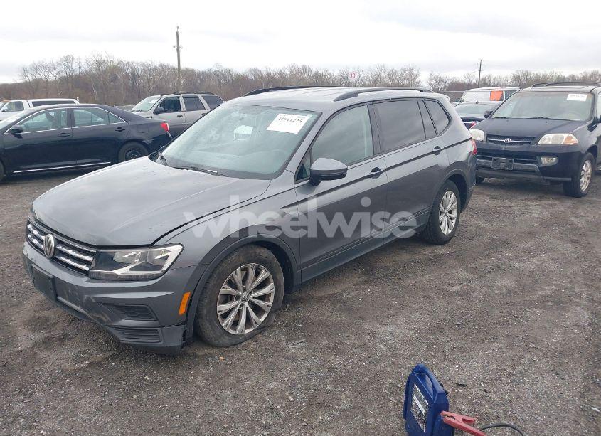 Photo 2 of 2019 Volkswagen Tiguan 2.0T S (VIN 3VV0B7AX1KM046808)