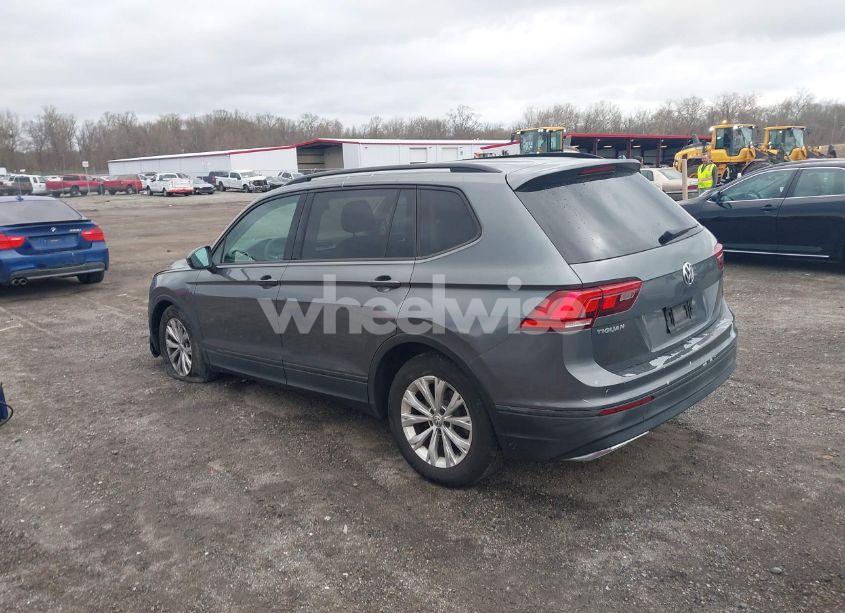 Photo 3 of 2019 Volkswagen Tiguan 2.0T S (VIN 3VV0B7AX1KM046808)