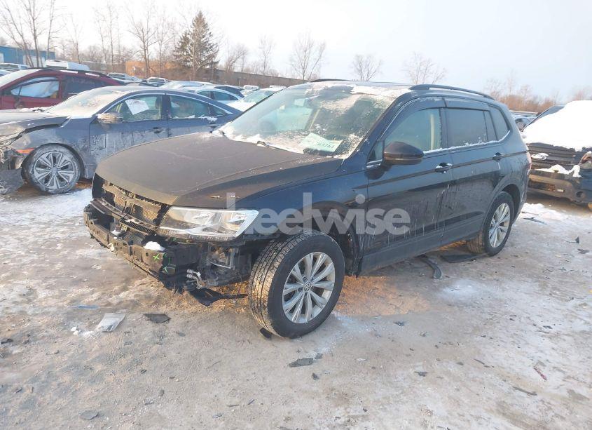 Photo 2 of 2020 Volkswagen Tiguan S (VIN 3VV0B7AX1LM172412)