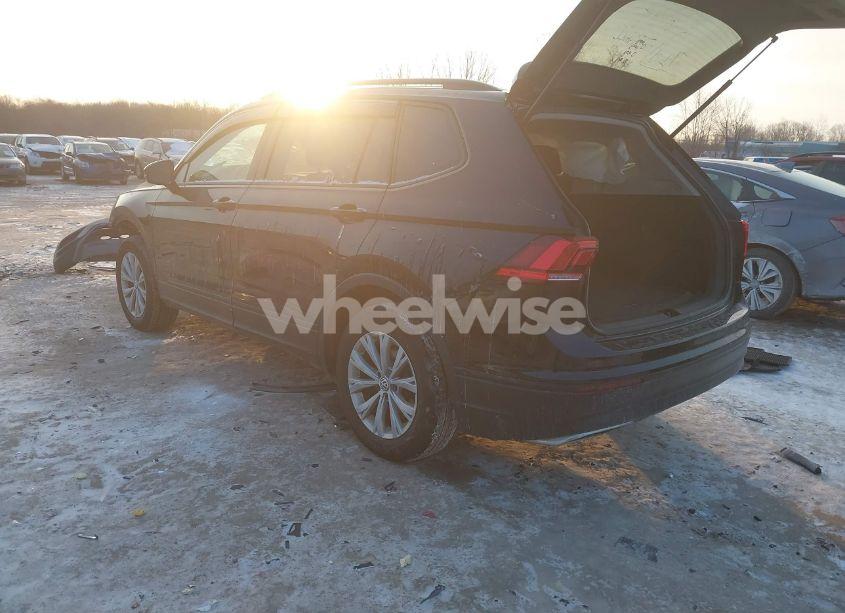 Photo 3 of 2020 Volkswagen Tiguan S (VIN 3VV0B7AX1LM172412)