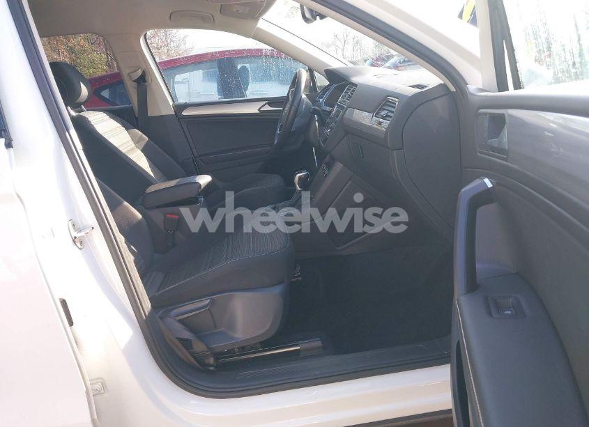 Photo 5 of 2022 Volkswagen Tiguan 2.0T S (VIN 3VV0B7AX1NM035831)