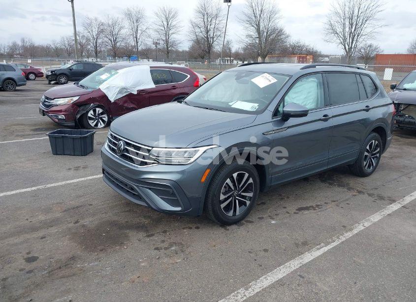 Photo 2 of 2022 Volkswagen Tiguan 2.0T S (VIN 3VV0B7AX1NM042942)