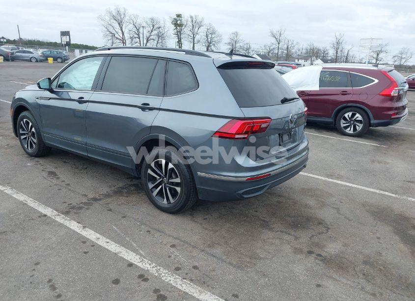 Photo 3 of 2022 Volkswagen Tiguan 2.0T S (VIN 3VV0B7AX1NM042942)