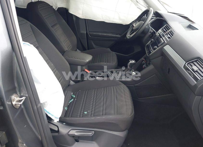 Photo 5 of 2022 Volkswagen Tiguan 2.0T S (VIN 3VV0B7AX1NM042942)