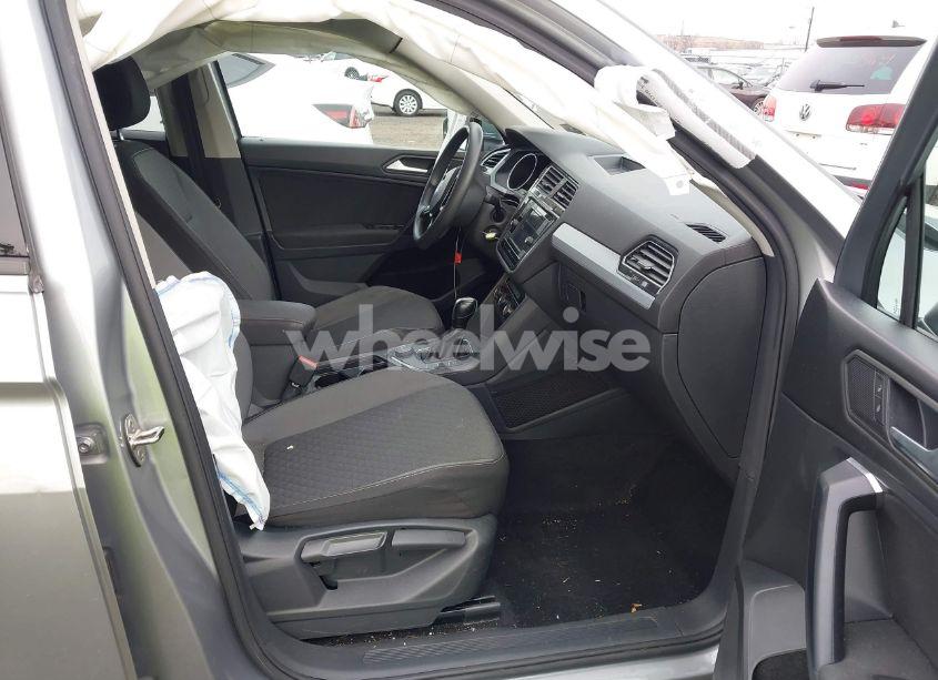 Photo 5 of 2021 Volkswagen Tiguan 2.0T S (VIN 3VV0B7AX2MM041992)