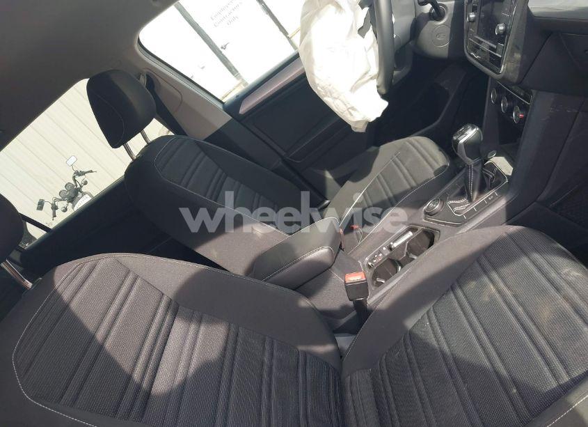 Photo 5 of 2022 Volkswagen Tiguan 2.0T S (VIN 3VV0B7AX2NM097402)