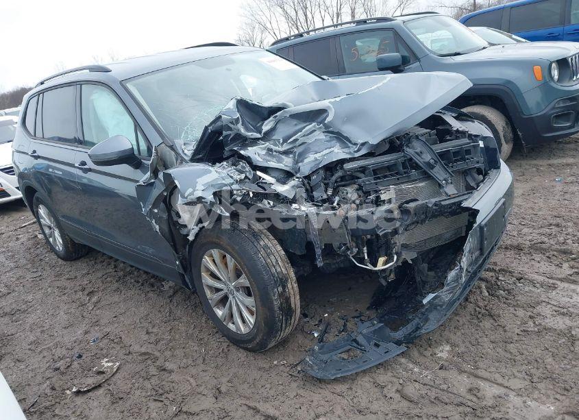 2018 Volkswagen Tiguan 2.0T S (VIN 3VV0B7AX3JM017728) main photo